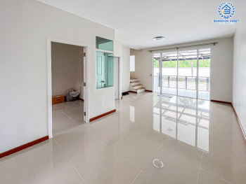 *****ทาวน์เฮ้าส์มือสองนนทบุรี โครงการ คาซ่าซิตี้ ราชพฤกษ์-พระราม5 เนื้อที่กว้าง 21.2 ตร.ว. ฟังก์ชัน 4 ห้องนอน 3 ห้องน้ำ 2 ที่จอดรถ หน้าบ้านไม่ชนใคร บนทำเลเดินทางสะดวก เชื่อมต่อถนนรัตนาธิเบศร์, ถนนกาญจนาภิเษก ใกล้รถไฟฟ้าสายสีม่วง "สถานีบางพลู" เพียง 10 นาทีเท่านั้น!