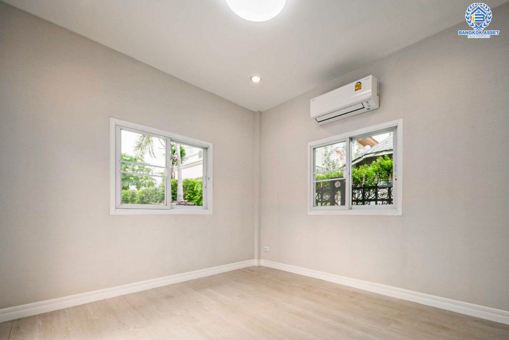 *****บ้านเดี่ยวมือสอง โครงการ ลดาวัลย์ พุทธมณฑลสาย2 เนื้อที่ 101 ตร.ว. ฟังก์ชัน 4 ห้องนอน 3 ห้องน้ำ 2 ที่จอดรถ บ้านสวยตกแต่งใหม่ทั้งหลัง พร้อมเข้าอยู่ บนทำเลเดินทางสะดวก เชื่อมต่อถนนเพชรเกษม ถนนพุทธมณฑลสาย2 ถนนสิรินธร ใกล้รถไฟฟ้าสายสีน้ำเงิน "สถานีหลักสอง"