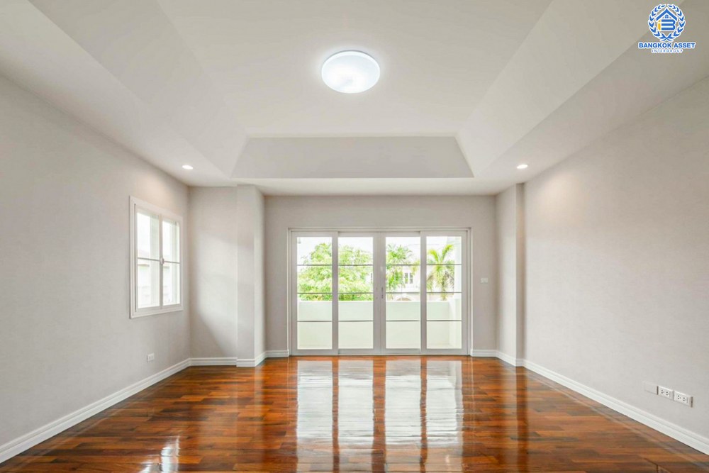 *****บ้านเดี่ยวมือสอง โครงการ ลดาวัลย์ พุทธมณฑลสาย2 เนื้อที่ 101 ตร.ว. ฟังก์ชัน 4 ห้องนอน 3 ห้องน้ำ 2 ที่จอดรถ บ้านสวยตกแต่งใหม่ทั้งหลัง พร้อมเข้าอยู่ บนทำเลเดินทางสะดวก เชื่อมต่อถนนเพชรเกษม ถนนพุทธมณฑลสาย2 ถนนสิรินธร ใกล้รถไฟฟ้าสายสีน้ำเงิน "สถานีหลักสอง"