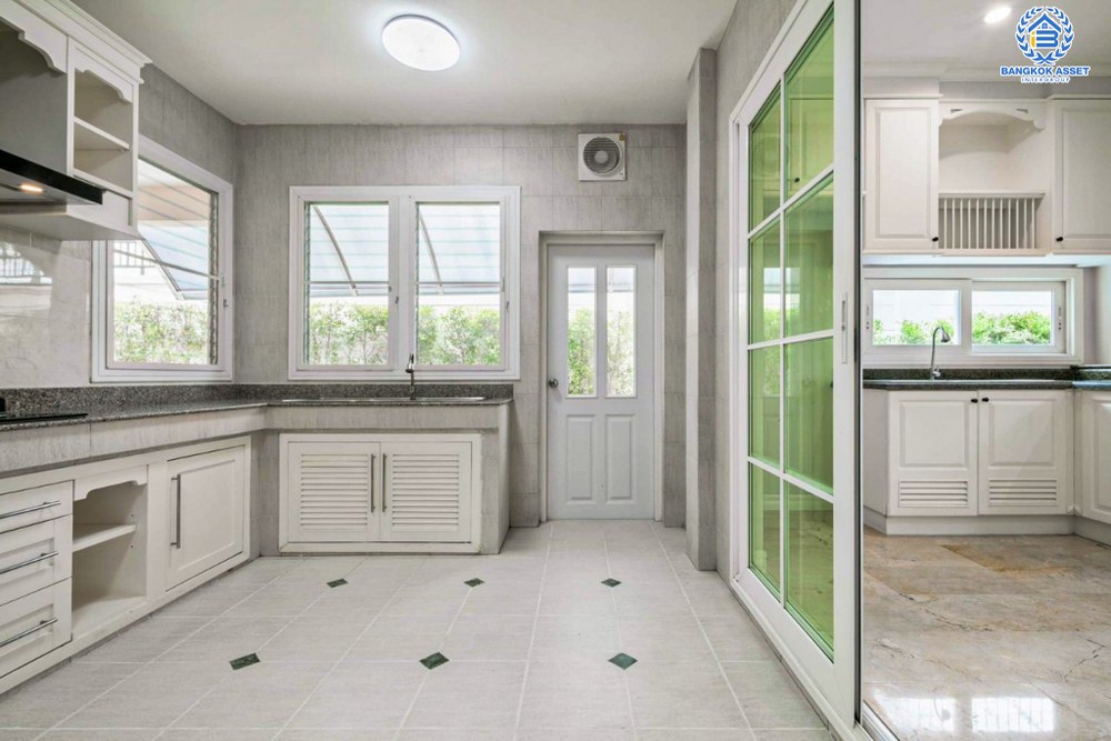 *****บ้านเดี่ยวมือสอง โครงการ ลดาวัลย์ พุทธมณฑลสาย2 เนื้อที่ 101 ตร.ว. ฟังก์ชัน 4 ห้องนอน 3 ห้องน้ำ 2 ที่จอดรถ บ้านสวยตกแต่งใหม่ทั้งหลัง พร้อมเข้าอยู่ บนทำเลเดินทางสะดวก เชื่อมต่อถนนเพชรเกษม ถนนพุทธมณฑลสาย2 ถนนสิรินธร ใกล้รถไฟฟ้าสายสีน้ำเงิน "สถานีหลักสอง"