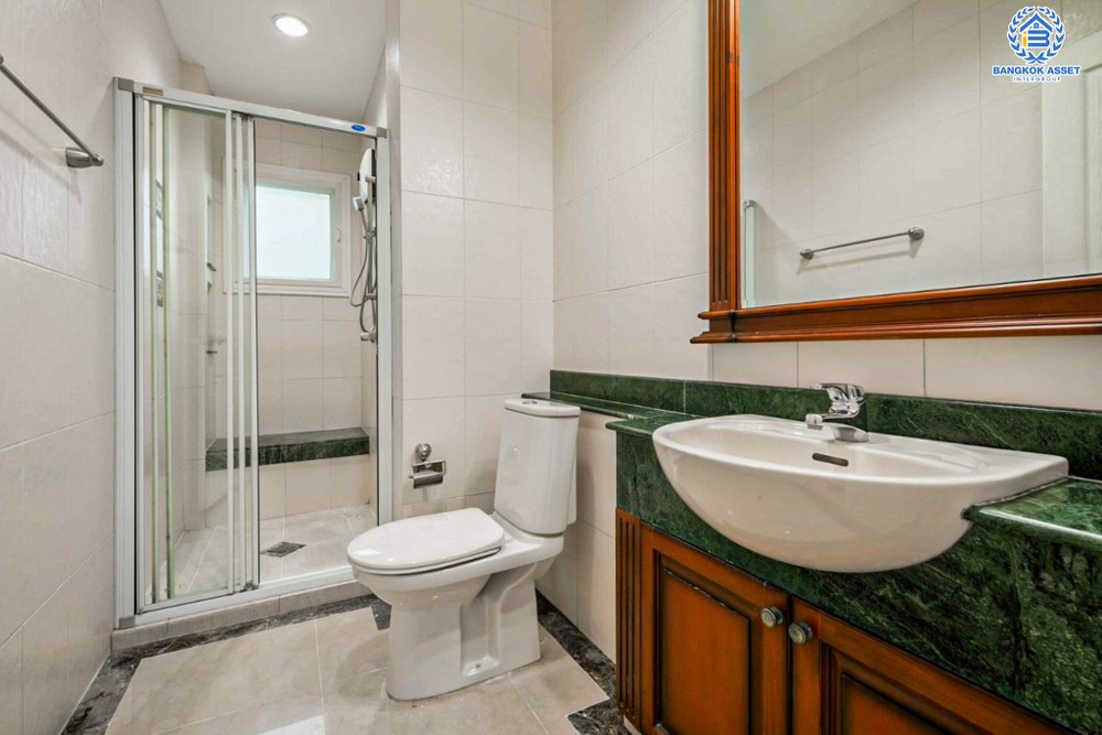 *****บ้านเดี่ยวมือสอง โครงการ ลดาวัลย์ พุทธมณฑลสาย2 เนื้อที่ 101 ตร.ว. ฟังก์ชัน 4 ห้องนอน 3 ห้องน้ำ 2 ที่จอดรถ บ้านสวยตกแต่งใหม่ทั้งหลัง พร้อมเข้าอยู่ บนทำเลเดินทางสะดวก เชื่อมต่อถนนเพชรเกษม ถนนพุทธมณฑลสาย2 ถนนสิรินธร ใกล้รถไฟฟ้าสายสีน้ำเงิน "สถานีหลักสอง"