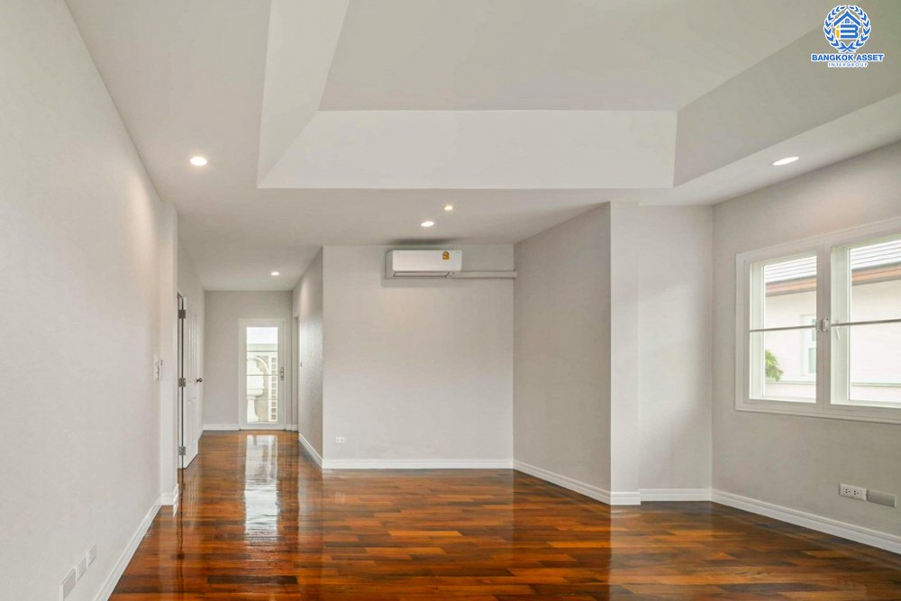 *****บ้านเดี่ยวมือสอง โครงการ ลดาวัลย์ พุทธมณฑลสาย2 เนื้อที่ 101 ตร.ว. ฟังก์ชัน 4 ห้องนอน 3 ห้องน้ำ 2 ที่จอดรถ บ้านสวยตกแต่งใหม่ทั้งหลัง พร้อมเข้าอยู่ บนทำเลเดินทางสะดวก เชื่อมต่อถนนเพชรเกษม ถนนพุทธมณฑลสาย2 ถนนสิรินธร ใกล้รถไฟฟ้าสายสีน้ำเงิน "สถานีหลักสอง"