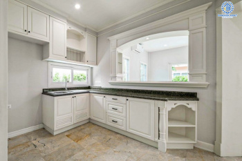 *****บ้านเดี่ยวมือสอง โครงการ ลดาวัลย์ พุทธมณฑลสาย2 เนื้อที่ 101 ตร.ว. ฟังก์ชัน 4 ห้องนอน 3 ห้องน้ำ 2 ที่จอดรถ บ้านสวยตกแต่งใหม่ทั้งหลัง พร้อมเข้าอยู่ บนทำเลเดินทางสะดวก เชื่อมต่อถนนเพชรเกษม ถนนพุทธมณฑลสาย2 ถนนสิรินธร ใกล้รถไฟฟ้าสายสีน้ำเงิน "สถานีหลักสอง"