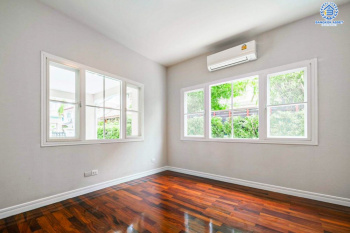 *****บ้านเดี่ยวมือสอง โครงการ ลดาวัลย์ พุทธมณฑลสาย2 เนื้อที่ 101 ตร.ว. ฟังก์ชัน 4 ห้องนอน 3 ห้องน้ำ 2 ที่จอดรถ บ้านสวยตกแต่งใหม่ทั้งหลัง พร้อมเข้าอยู่ บนทำเลเดินทางสะดวก เชื่อมต่อถนนเพชรเกษม ถนนพุทธมณฑลสาย2 ถนนสิรินธร ใกล้รถไฟฟ้าสายสีน้ำเงิน "สถานีหลักสอง"