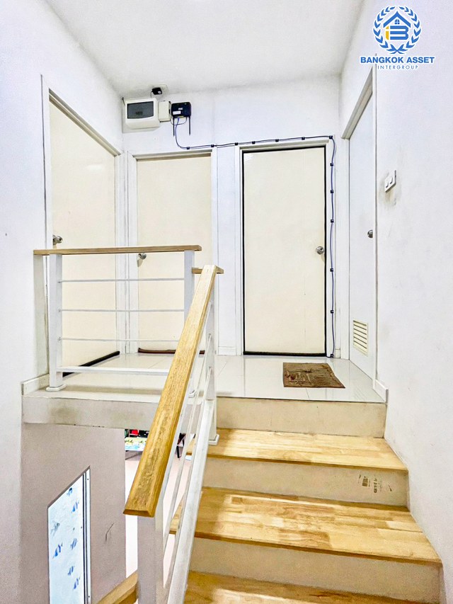 *****ทาวน์เฮ้าส์มือสองปทุมธานี โครงการ พฤกษา116 รังสิต-ธัญบุรี เนื้อที่ 17.4 ตร.ว. ฟังก์ชัน 3 ห้องนอน 2 ห้องน้ำ 1 ที่จอดรถ บ้านสภาพดี บนทำเลเข้าเมืองก็สะดวก หรือออกต่างจังหวัดก็ง่าย เชื่อมต่อถนนธัญบุรี, ถนนรังสิต-นครนายก ใกล้ ม.เทคโนโลยีราชมงคลธัญบุรี และจุดขึ้นมอเตอร์เวย์