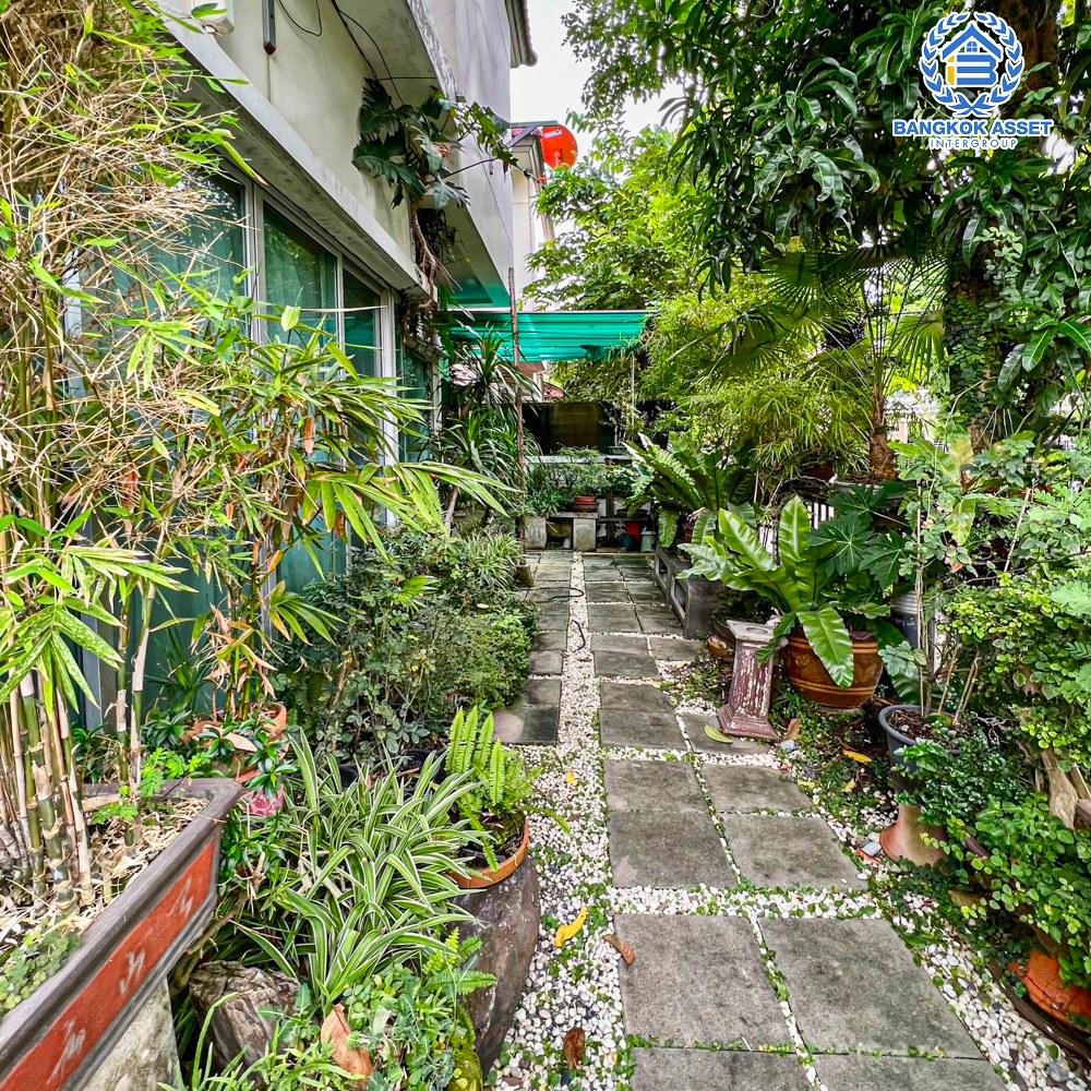 *****บ้านเดี่ยวมือสอง โครงการ ไลฟ์บางกอกบูเลอวาร์ด พิบูลสงคราม หลังมุม เนื้อที่ 61.30 ตร.ว. ฟังก์ชัน 2 ห้องนอน 3 ห้องน้ำ 2 ที่จอดรถ บ้านสภาพดี พื้นที่ใช้สอยกว้างขวาง บนทำเลแห่งการเดินทาง เชื่อมต่อถนนนครอินทร์ ถนนวงศ์สว่าง ใกล้รถไฟฟ้าสายสีม่วง "สถานีเเยกติวานนท์" และจุดขึ้นทางพิเศษประจิมรัถยา