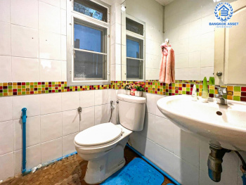 *****บ้านเดี่ยวมือสอง โครงการ ไลฟ์บางกอกบูเลอวาร์ด พิบูลสงคราม หลังมุม เนื้อที่ 61.30 ตร.ว. ฟังก์ชัน 2 ห้องนอน 3 ห้องน้ำ 2 ที่จอดรถ บ้านสภาพดี พื้นที่ใช้สอยกว้างขวาง บนทำเลแห่งการเดินทาง เชื่อมต่อถนนนครอินทร์ ถนนวงศ์สว่าง ใกล้รถไฟฟ้าสายสีม่วง "สถานีเเยกติวานนท์" และจุดขึ้นทางพิเศษประจิมรัถยา