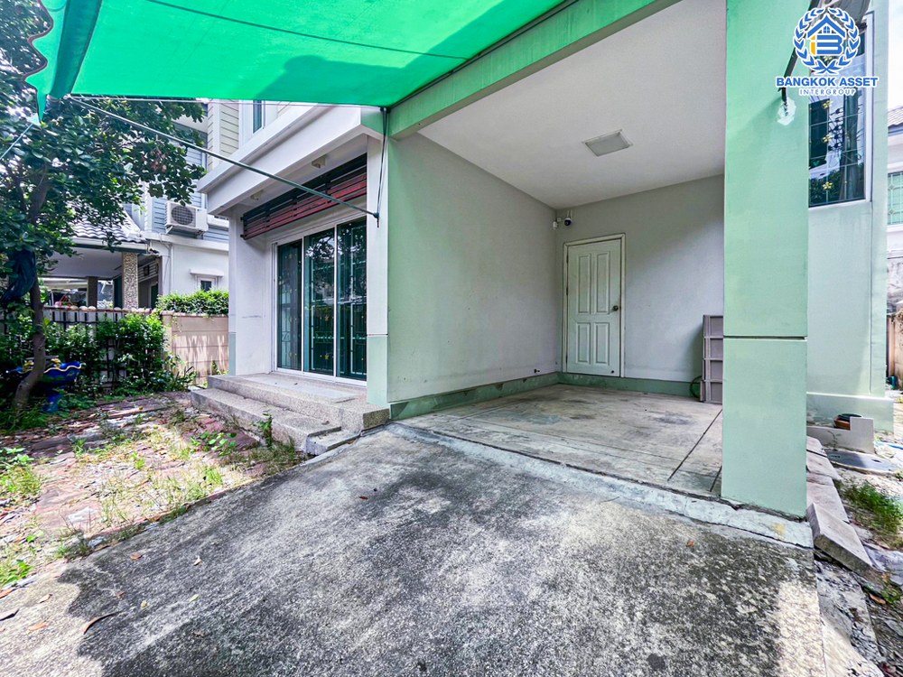 *****บ้านแฝดมือสอง โครงการ พฤกษาวิลเลจ28 กาญจนาภิเษก เนื้อที่ 35.70 ตร.ว. ฟังก์ชัน 3 ห้องนอน 2 ห้องน้ำ 1 ที่จอดรถ ภายในสภาพดี พื้นที่รอบบ้านกว้างขวาง พร้อมเข้าอยู่ บนทำเลเดินทางสะดวก เชื่อมต่อถนนกาญจนาภิเษก ถนนรัตนาธิเบศร์ ใกล้รถไฟฟ้าสายสีม่วง "สถานีตลาดบางใหญ่" และจุดขึ้นทางด่วน "ศรีรัช"