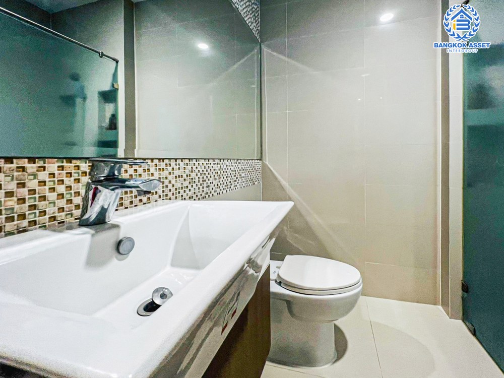 *****บ้านเดี่ยวมือสอง โครงการ บางกอก บูเลอวาร์ด พระราม5-2 หลังมุม เนื้อที่ 55.20 ตร.ว. ฟังก์ชัน 3 ห้องนอน 4 ห้องน้ำ 2 ที่จอดรถ บ้านตกเเต่งใหม่ พร้อม built-in ทั้งหลัง บนทำเลเดินทางสะดวก เชื่อมต่อถนนราชพฤกษ์ ถนนนครอินทร์ ถนนบรมราชชนนี ใกล้รถไฟฟ้าสายสีม่วง "สถานีแยกติวานนท์" จุดขึ้นทางด่วน "งามวงศ์วาน"