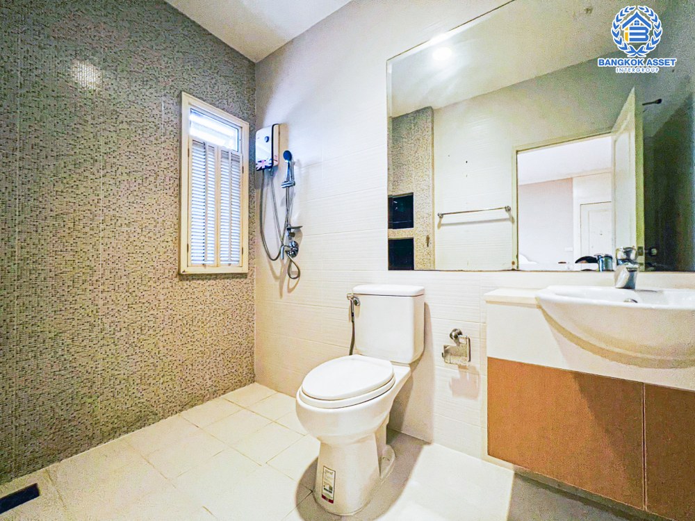 *****บ้านเดี่ยวมือสอง โครงการ บางกอก บูเลอวาร์ด พระราม5-2 หลังมุม เนื้อที่ 55.20 ตร.ว. ฟังก์ชัน 3 ห้องนอน 4 ห้องน้ำ 2 ที่จอดรถ บ้านตกเเต่งใหม่ พร้อม built-in ทั้งหลัง บนทำเลเดินทางสะดวก เชื่อมต่อถนนราชพฤกษ์ ถนนนครอินทร์ ถนนบรมราชชนนี ใกล้รถไฟฟ้าสายสีม่วง "สถานีแยกติวานนท์" จุดขึ้นทางด่วน "งามวงศ์วาน"