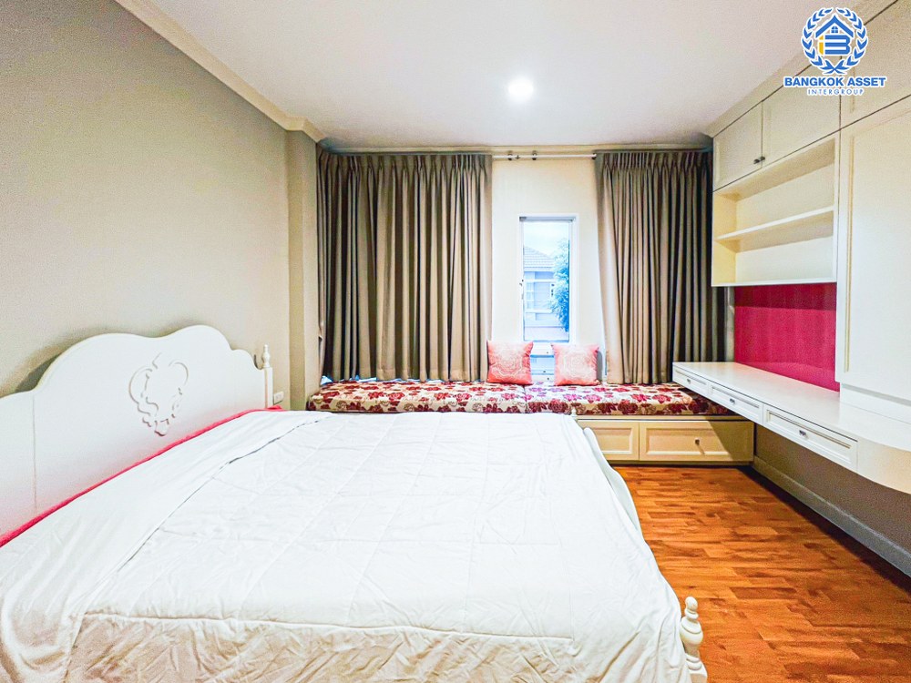 *****บ้านเดี่ยวมือสอง โครงการ บางกอก บูเลอวาร์ด พระราม5-2 หลังมุม เนื้อที่ 55.20 ตร.ว. ฟังก์ชัน 3 ห้องนอน 4 ห้องน้ำ 2 ที่จอดรถ บ้านตกเเต่งใหม่ พร้อม built-in ทั้งหลัง บนทำเลเดินทางสะดวก เชื่อมต่อถนนราชพฤกษ์ ถนนนครอินทร์ ถนนบรมราชชนนี ใกล้รถไฟฟ้าสายสีม่วง "สถานีแยกติวานนท์" จุดขึ้นทางด่วน "งามวงศ์วาน"