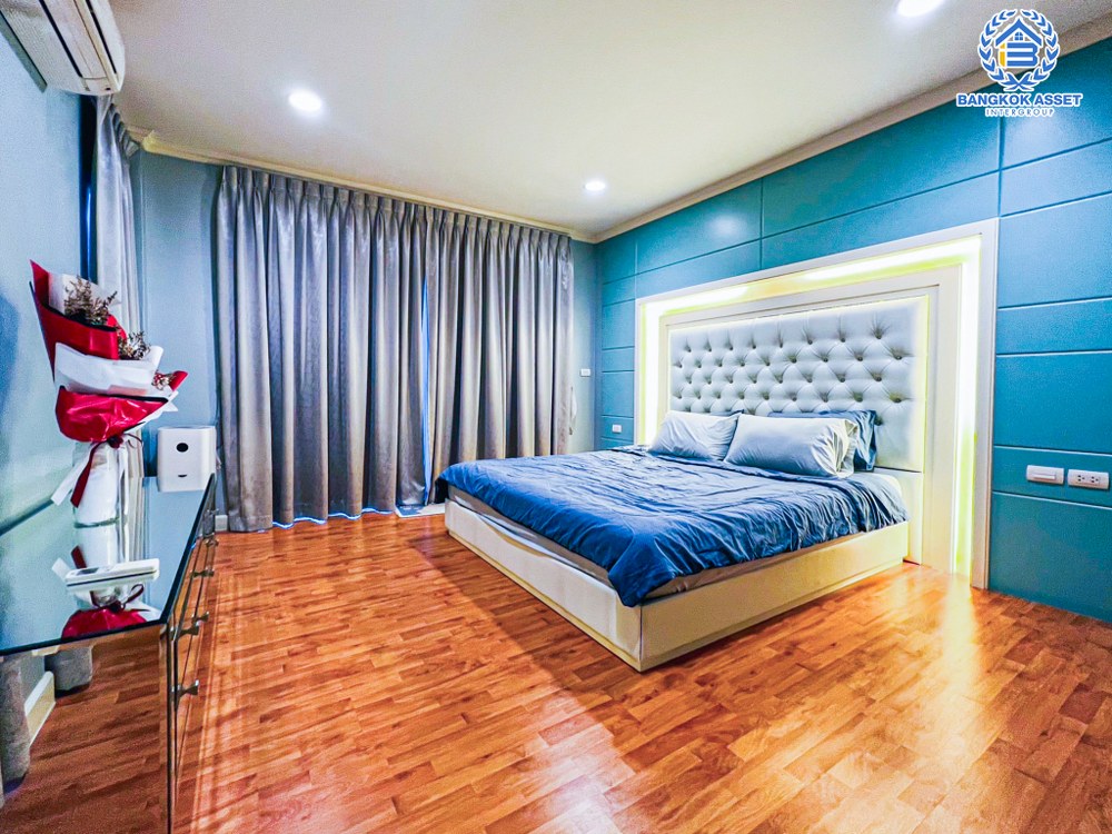 *****บ้านเดี่ยวมือสอง โครงการ บางกอก บูเลอวาร์ด พระราม5-2 หลังมุม เนื้อที่ 55.20 ตร.ว. ฟังก์ชัน 3 ห้องนอน 4 ห้องน้ำ 2 ที่จอดรถ บ้านตกเเต่งใหม่ พร้อม built-in ทั้งหลัง บนทำเลเดินทางสะดวก เชื่อมต่อถนนราชพฤกษ์ ถนนนครอินทร์ ถนนบรมราชชนนี ใกล้รถไฟฟ้าสายสีม่วง "สถานีแยกติวานนท์" จุดขึ้นทางด่วน "งามวงศ์วาน"