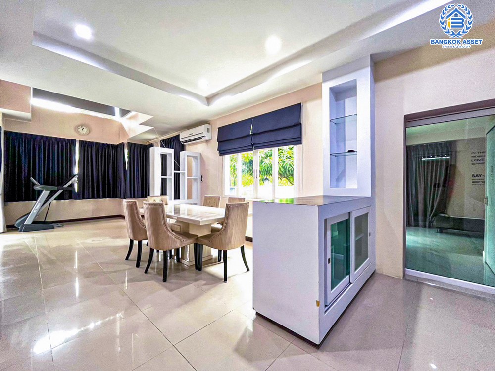 *****บ้านเดี่ยวมือสอง โครงการ นันทวดี บางศรีเมือง เนื้อที่ 77 ตร.ว. ฟังก์ชัน 4 ห้องนอน 4 ห้องน้ำ 2 ที่จอดรถ บ้านหลังใหญ่ สภาพภายในดีเยี่ยม พร้อมเข้าอยู่ บนทำเลแห่งการเดินทาง เชื่อมต่อถนนรัตนาธิเบศร์ ถนนติวานนท์ ถนนนครอินทร์ ใกล้รถไฟฟ้าสายสีม่วง "สถานีพระนั่งเกล้า" จองเลย!