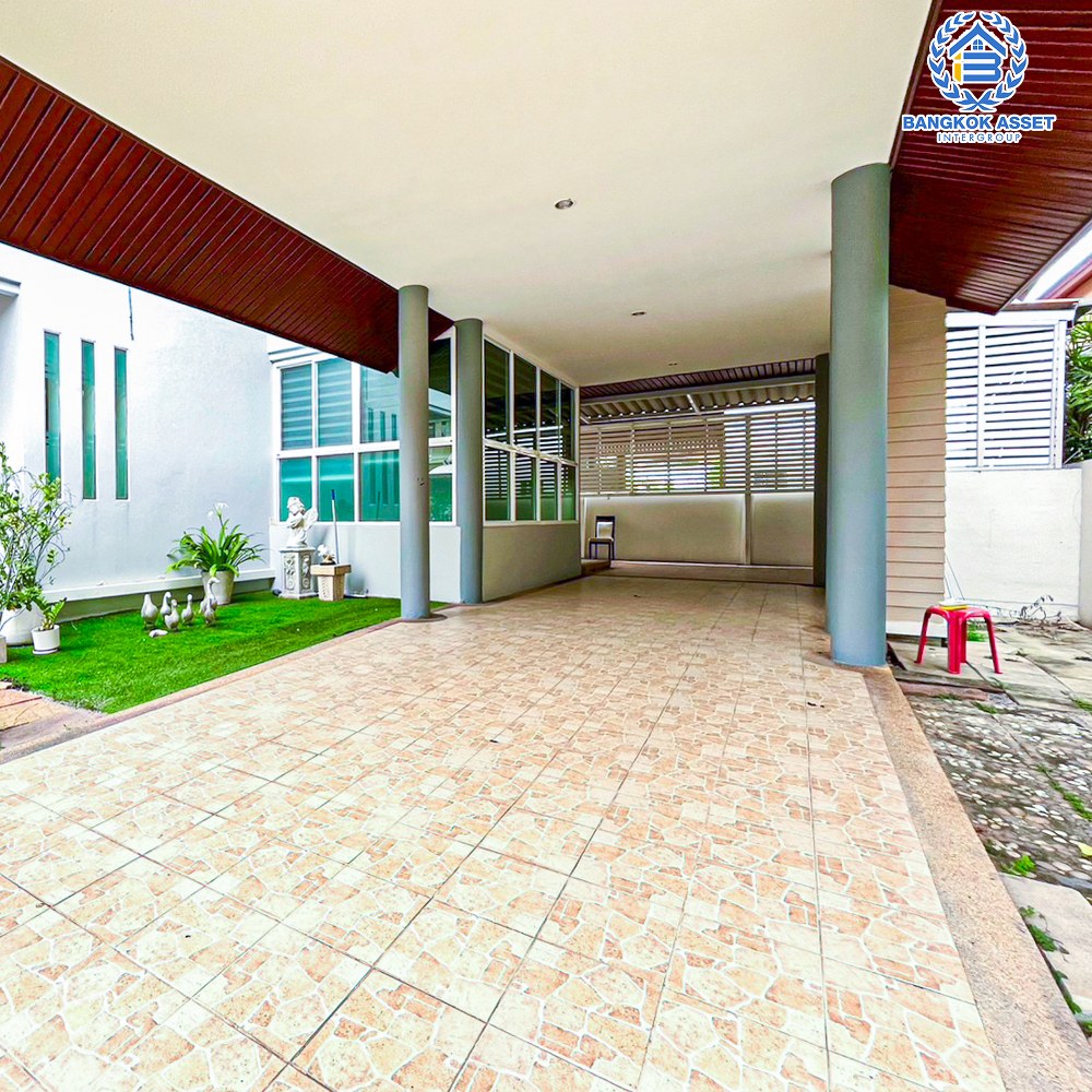 *****บ้านเดี่ยวมือสอง โครงการ นันทวดี บางศรีเมือง เนื้อที่ 77 ตร.ว. ฟังก์ชัน 4 ห้องนอน 4 ห้องน้ำ 2 ที่จอดรถ บ้านหลังใหญ่ สภาพภายในดีเยี่ยม พร้อมเข้าอยู่ บนทำเลแห่งการเดินทาง เชื่อมต่อถนนรัตนาธิเบศร์ ถนนติวานนท์ ถนนนครอินทร์ ใกล้รถไฟฟ้าสายสีม่วง "สถานีพระนั่งเกล้า" จองเลย!