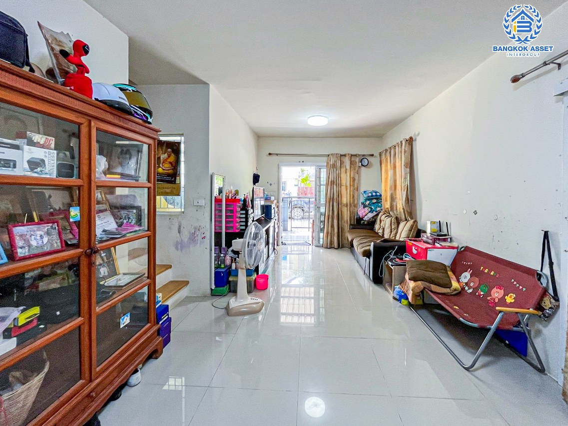 *****ทาวน์เฮ้าส์มือสองนนทบุรี โครงการ พฤกษาวิลล์28 วงแหวน-รัตนาธิเบศร์ หลังมุม เนื้อที่กว้างมากถึง 26 ตร.ว. ฟังก์ชัน 3 ห้องนอน 2 ห้องน้ำ 1 ที่จอดรถ ใกล้ส่วนกลาง บนทำเลแห่งการเดินทาง เชื่อมต่อถนนกาญจนาภิเษก ใกล้รถไฟฟ้าสายสีม่วง "สถานีตลาดบางใหญ่" และจุดขึ้นทางด่วน "กาญจนาภิเษก"