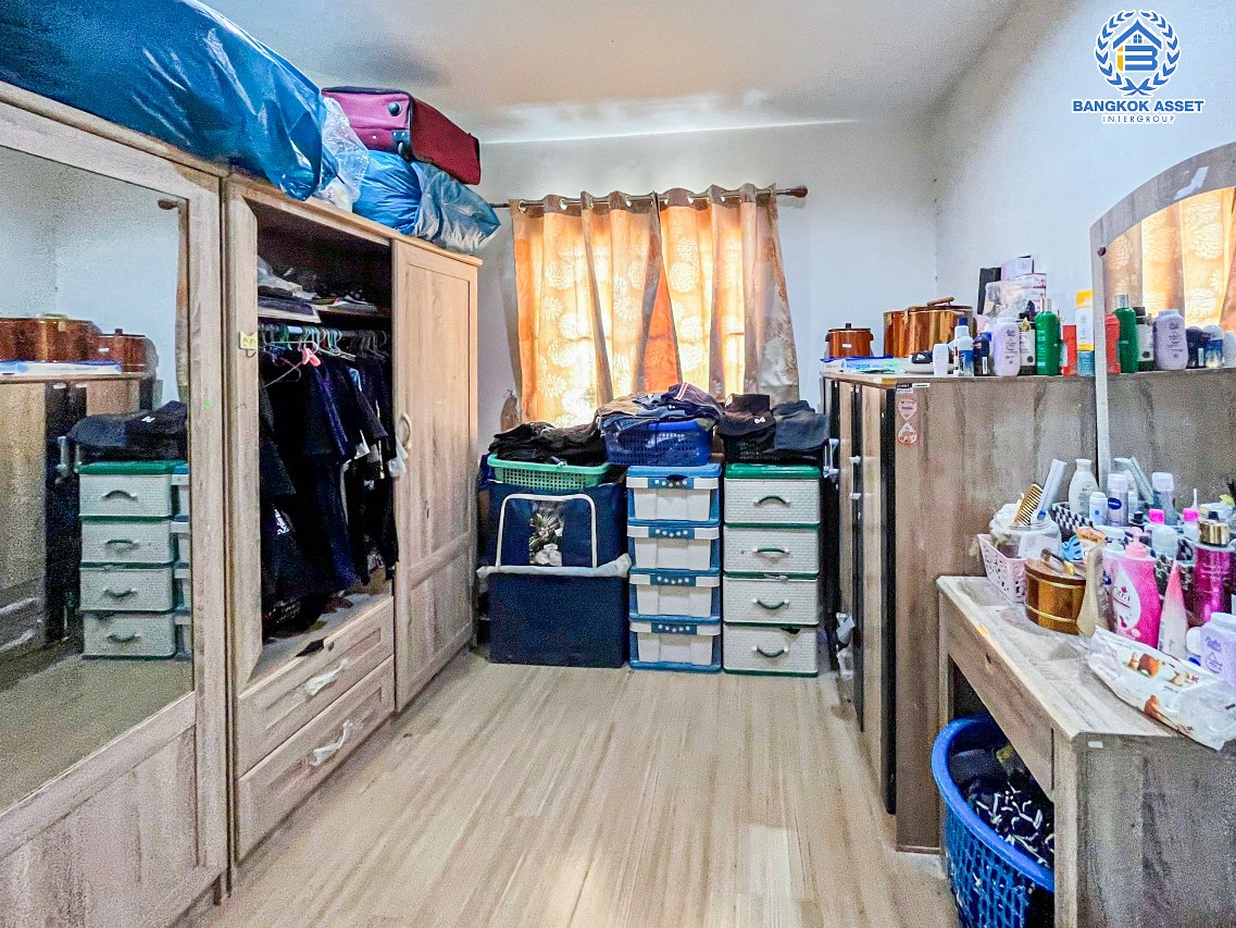 *****ทาวน์เฮ้าส์มือสองนนทบุรี โครงการ พฤกษาวิลล์28 วงแหวน-รัตนาธิเบศร์ หลังมุม เนื้อที่กว้างมากถึง 26 ตร.ว. ฟังก์ชัน 3 ห้องนอน 2 ห้องน้ำ 1 ที่จอดรถ ใกล้ส่วนกลาง บนทำเลแห่งการเดินทาง เชื่อมต่อถนนกาญจนาภิเษก ใกล้รถไฟฟ้าสายสีม่วง "สถานีตลาดบางใหญ่" และจุดขึ้นทางด่วน "กาญจนาภิเษก"