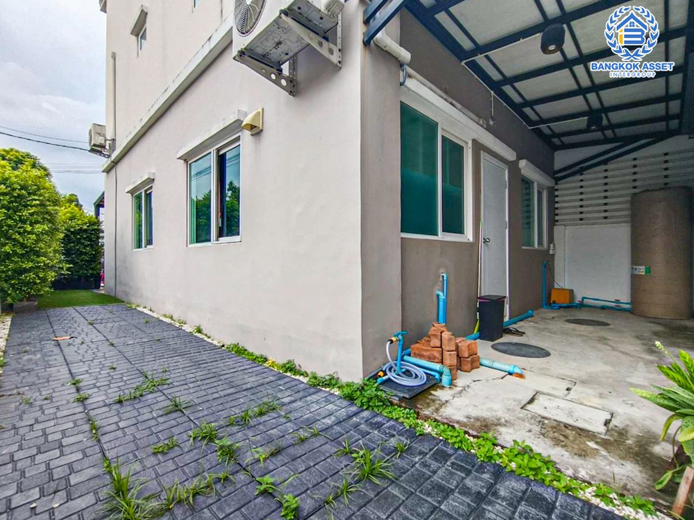 *****ทาวน์เฮ้าส์มือสอง โครงการ คาซ่าซิตี้ วัชรพล เนื้อที่ 28.80 ตร.ว. ฟังก์ชัน 3 ห้องนอน 2 ห้องน้ำ 2 ที่จอดรถ บ้านพร้อมอยู่ บนทำเลเดินทางสะดวก เชื่อมต่อถนนเพิ่มสิน ถนนจตุโชติ ถนนวัชรพล ใกล้รถไฟฟ้าสายสีเขียว "สถานีสะพานใหม่-คูคต" และจุดขึ้นทางด่วน "ฉลองรัช"