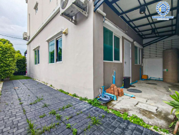 *****ทาวน์เฮ้าส์มือสอง โครงการ คาซ่าซิตี้ วัชรพล เนื้อที่ 28.80 ตร.ว. ฟังก์ชัน 3 ห้องนอน 2 ห้องน้ำ 2 ที่จอดรถ บ้านพร้อมอยู่ บนทำเลเดินทางสะดวก เชื่อมต่อถนนเพิ่มสิน ถนนจตุโชติ ถนนวัชรพล ใกล้รถไฟฟ้าสายสีเขียว "สถานีสะพานใหม่-คูคต" และจุดขึ้นทางด่วน "ฉลองรัช"