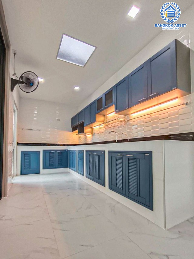 *****บ้านเดี่ยวมือสองกรุงเทพมหานคร โครงการ เดอะรักซ์ รามอินทรา-หทัยราษฎร์ หลังมุม! เนื้อที่กว้างขวางถึง 56.3 ตร.ว. ฟังก์ชัน 4 ห้องนอน 3 ห้องน้ำ 2 ที่จอดรถ สภาพใหม่ ไม่เคยเข้าอยู่ ระบบประปาพร้อมกรองน้ำดี แถมฟรี! 1 เครื่องปรับอากาศ 2 เครื่องทำน้ำอุ่น บนทำเลดี ใกล้จุดขึ้นทางด่วน "รามอินทรา" จองเลย!