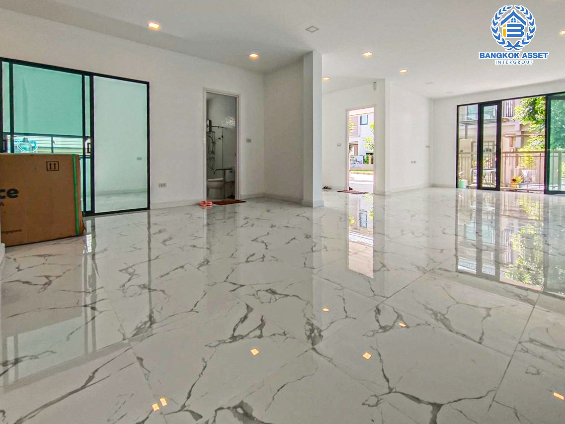 *****บ้านเดี่ยวมือสองกรุงเทพมหานคร โครงการ เดอะรักซ์ รามอินทรา-หทัยราษฎร์ หลังมุม! เนื้อที่กว้างขวางถึง 56.3 ตร.ว. ฟังก์ชัน 4 ห้องนอน 3 ห้องน้ำ 2 ที่จอดรถ สภาพใหม่ ไม่เคยเข้าอยู่ ระบบประปาพร้อมกรองน้ำดี แถมฟรี! 1 เครื่องปรับอากาศ 2 เครื่องทำน้ำอุ่น บนทำเลดี ใกล้จุดขึ้นทางด่วน "รามอินทรา" จองเลย!