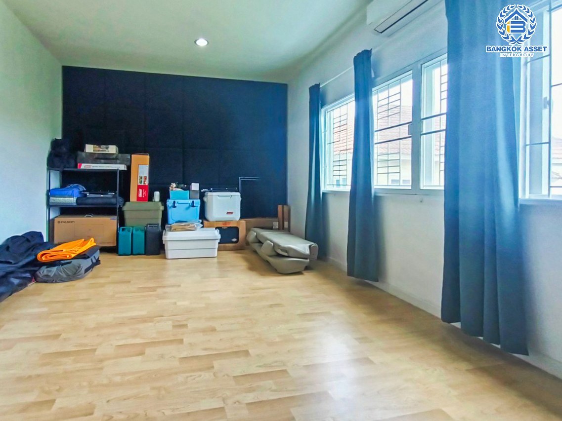 *****ทาวน์เฮ้าส์มือสองนนทบุรี โครงการ ภูมิธารา บ้านกล้วย-ไทรน้อย เนื้อที่ 19.7 ตร.ว. ฟังก์ชัน 2 ห้องนอน 2 ห้องน้ำ 2 ที่จอดรถ บ้านสภาพสวยสุดๆ บนทำเลแห่งการเดินทาง เชื่อมต่อถนนกาญจนาภิเษก ใกล้รถไฟฟ้าสายสีม่วง "สถานีคลองบางไผ่" และจุดขึ้นทางด่วน "ศรีรัช"