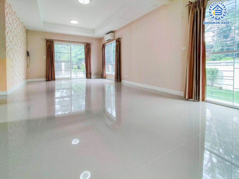 *****บ้านเดี่ยวมือสอง มณีรินทร์ เลค&พาร์ค 345 เนื้อที่ 79.60 ตร.ว. ฟังก์ชัน 3 ห้องนอน 3 ห้องน้ำ 3 ที่จอดรถ บ้านหลังใหญ่พร้อมอยู่ บนทำเลเดินทางสะดวก เชื่อมต่อถนน 345 ถนนราชพฤกษ์ ถนนศรีสมาน ใกล้โรบินสันไลฟ์สไตล์ จุดขึ้นทางด่วน "ศรีสมาน"