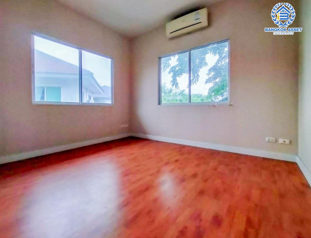 *****บ้านเดี่ยวมือสอง มณีรินทร์ เลค&พาร์ค 345 เนื้อที่ 79.60 ตร.ว. ฟังก์ชัน 3 ห้องนอน 3 ห้องน้ำ 3 ที่จอดรถ บ้านหลังใหญ่พร้อมอยู่ บนทำเลเดินทางสะดวก เชื่อมต่อถนน 345 ถนนราชพฤกษ์ ถนนศรีสมาน ใกล้โรบินสันไลฟ์สไตล์ จุดขึ้นทางด่วน "ศรีสมาน"