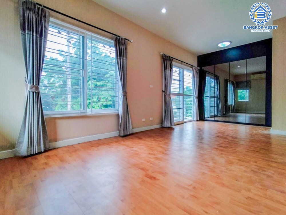 *****บ้านเดี่ยวมือสอง มณีรินทร์ เลค&พาร์ค 345 เนื้อที่ 79.60 ตร.ว. ฟังก์ชัน 3 ห้องนอน 3 ห้องน้ำ 3 ที่จอดรถ บ้านหลังใหญ่พร้อมอยู่ บนทำเลเดินทางสะดวก เชื่อมต่อถนน 345 ถนนราชพฤกษ์ ถนนศรีสมาน ใกล้โรบินสันไลฟ์สไตล์ จุดขึ้นทางด่วน "ศรีสมาน"