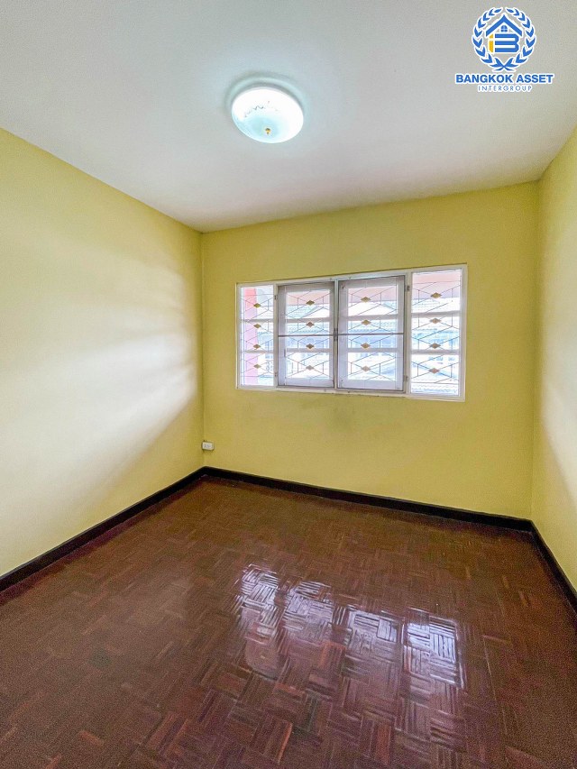 *****บ้านแฝดมือสองนนทบุรี โครงการ พฤกษา14 วัดลาดปลาดุก เนื้อที่กว้าง 36.5 ตร.ว. ฟังก์ชัน 3 ห้องนอน 2 ห้องน้ำ 1 ที่จอดรถ บ้านสภาพดี พร้อมเข้าอยู่ บนทำเลดี เชื่อมต่อถนนกาญจนาภิเษก ใกล้รถไฟฟ้าสายสีม่วง "สถานีคลองบางไผ่" บ้านแฝดในราคาไม่ถึง 3 ล้าน!