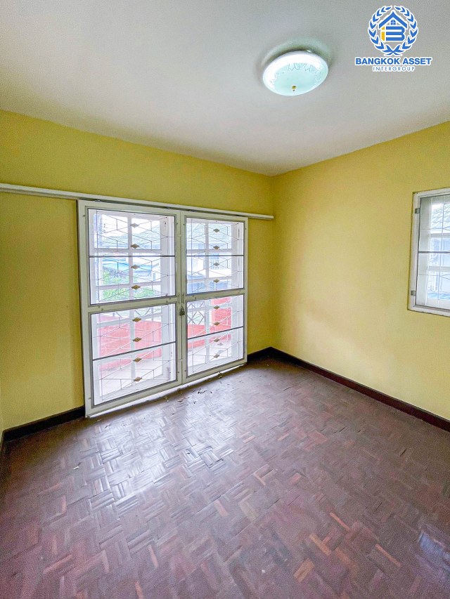 *****บ้านแฝดมือสองนนทบุรี โครงการ พฤกษา14 วัดลาดปลาดุก เนื้อที่กว้าง 36.5 ตร.ว. ฟังก์ชัน 3 ห้องนอน 2 ห้องน้ำ 1 ที่จอดรถ บ้านสภาพดี พร้อมเข้าอยู่ บนทำเลดี เชื่อมต่อถนนกาญจนาภิเษก ใกล้รถไฟฟ้าสายสีม่วง "สถานีคลองบางไผ่" บ้านแฝดในราคาไม่ถึง 3 ล้าน!