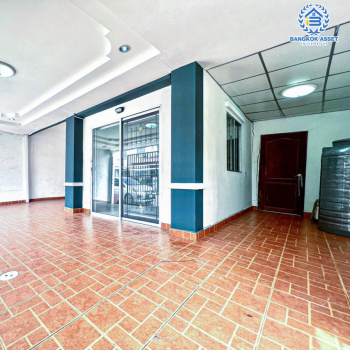 *****ทาวน์เฮ้าส์มือสองปทุมธานี โครงการ พฤกษา65/1 คลองหลวง หลังมุม! เนื้อที่กว้างถึง 24.4 ตร.ว. ฟังก์ชัน 3 ห้องนอน 2 ห้องน้ำ 1 ที่จอดรถ บ้านต่อเติมเต็ม แถมฟรี! 2 เครื่องปรับอากาศ 1 เครื่องดูดควัน ปั๊มน้ำพร้อมแทงค์น้ำ บนทำเลเข้า-ออกเมืองสะดวก เชื่อมต่อถนนพหลโยธิน ใกล้จุดขึ้นทางด่วน "ดอนเมืองโทลเวย์"