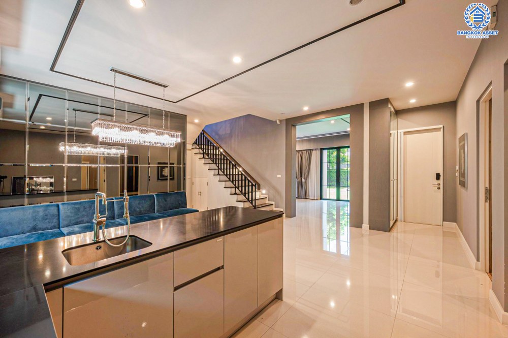 *****บ้านเดี่ยวมือสอง โครงการ เศรษฐสิริ แจ้งวัฒนะ-ประชาชื่น2 เนื้อที่ 132.60 ตร.ว. ฟังก์ชัน 5 ห้องนอน 5 ห้องน้ำ 6 ที่จอดรถ ตกแต่งเรียบหรู เฟอร์นิเจอร์ครบ พร้อมเข้าอยู่ หน้าโครงการติดถนนประชาชื่น เชื่อมต่อถนนงามวงศ์วาน รถไฟฟ้าสายสีชมพู "สถานีเมืองทองธานี" และจุดขึ้นทางด่วน "แจ้งวัฒนะ"