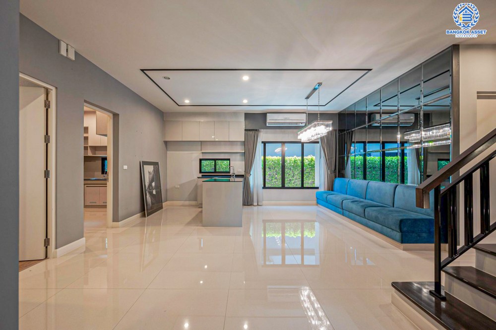 *****บ้านเดี่ยวมือสอง โครงการ เศรษฐสิริ แจ้งวัฒนะ-ประชาชื่น2 เนื้อที่ 132.60 ตร.ว. ฟังก์ชัน 5 ห้องนอน 5 ห้องน้ำ 6 ที่จอดรถ ตกแต่งเรียบหรู เฟอร์นิเจอร์ครบ พร้อมเข้าอยู่ หน้าโครงการติดถนนประชาชื่น เชื่อมต่อถนนงามวงศ์วาน รถไฟฟ้าสายสีชมพู "สถานีเมืองทองธานี" และจุดขึ้นทางด่วน "แจ้งวัฒนะ"