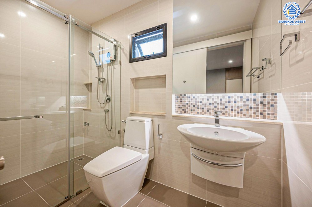 *****บ้านเดี่ยวมือสอง โครงการ เศรษฐสิริ แจ้งวัฒนะ-ประชาชื่น2 เนื้อที่ 132.60 ตร.ว. ฟังก์ชัน 5 ห้องนอน 5 ห้องน้ำ 6 ที่จอดรถ ตกแต่งเรียบหรู เฟอร์นิเจอร์ครบ พร้อมเข้าอยู่ หน้าโครงการติดถนนประชาชื่น เชื่อมต่อถนนงามวงศ์วาน รถไฟฟ้าสายสีชมพู "สถานีเมืองทองธานี" และจุดขึ้นทางด่วน "แจ้งวัฒนะ"