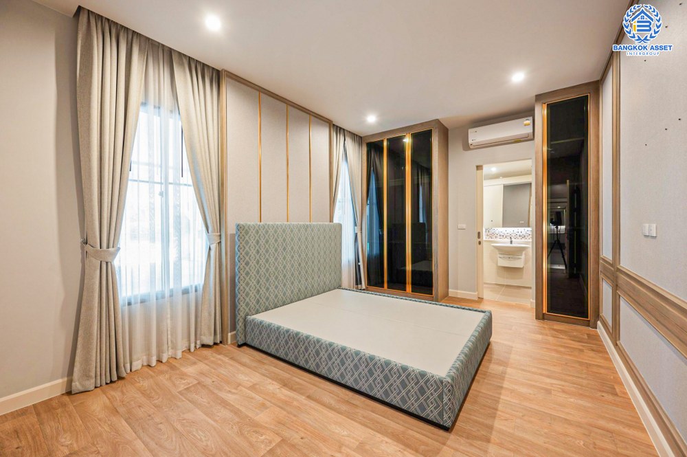 *****บ้านเดี่ยวมือสอง โครงการ เศรษฐสิริ แจ้งวัฒนะ-ประชาชื่น2 เนื้อที่ 132.60 ตร.ว. ฟังก์ชัน 5 ห้องนอน 5 ห้องน้ำ 6 ที่จอดรถ ตกแต่งเรียบหรู เฟอร์นิเจอร์ครบ พร้อมเข้าอยู่ หน้าโครงการติดถนนประชาชื่น เชื่อมต่อถนนงามวงศ์วาน รถไฟฟ้าสายสีชมพู "สถานีเมืองทองธานี" และจุดขึ้นทางด่วน "แจ้งวัฒนะ"