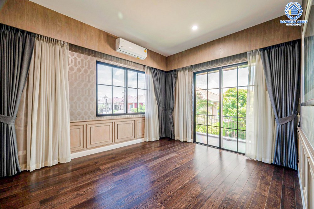 *****บ้านเดี่ยวมือสอง โครงการ เศรษฐสิริ แจ้งวัฒนะ-ประชาชื่น2 เนื้อที่ 132.60 ตร.ว. ฟังก์ชัน 5 ห้องนอน 5 ห้องน้ำ 6 ที่จอดรถ ตกแต่งเรียบหรู เฟอร์นิเจอร์ครบ พร้อมเข้าอยู่ หน้าโครงการติดถนนประชาชื่น เชื่อมต่อถนนงามวงศ์วาน รถไฟฟ้าสายสีชมพู "สถานีเมืองทองธานี" และจุดขึ้นทางด่วน "แจ้งวัฒนะ"