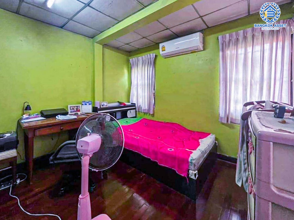 *****บ้านเดี่ยวมือสอง โครงการ เธียรสวน รามอินทรา5 เนื้อที่ 54 ตร.ว. ฟังก์ชัน 4 ห้องนอน 3 ห้องน้ำ 3 ที่จอดรถ บ้านสภาพสวย พร้อมเข้าอยู่ โครงการบนทำเลเดินทางสะดวก เชื่อมต่อถนนรามอินทรา ถนนพหลโยธิน ถนนเกษตร-นวมินทร์ ใกล้รถไฟฟ้าสายสีเขียว "สถานีสะพานใหม่" และจุดขึ้นทางด่วน "วงเเหวนตะวันออก-บางปะอิน"