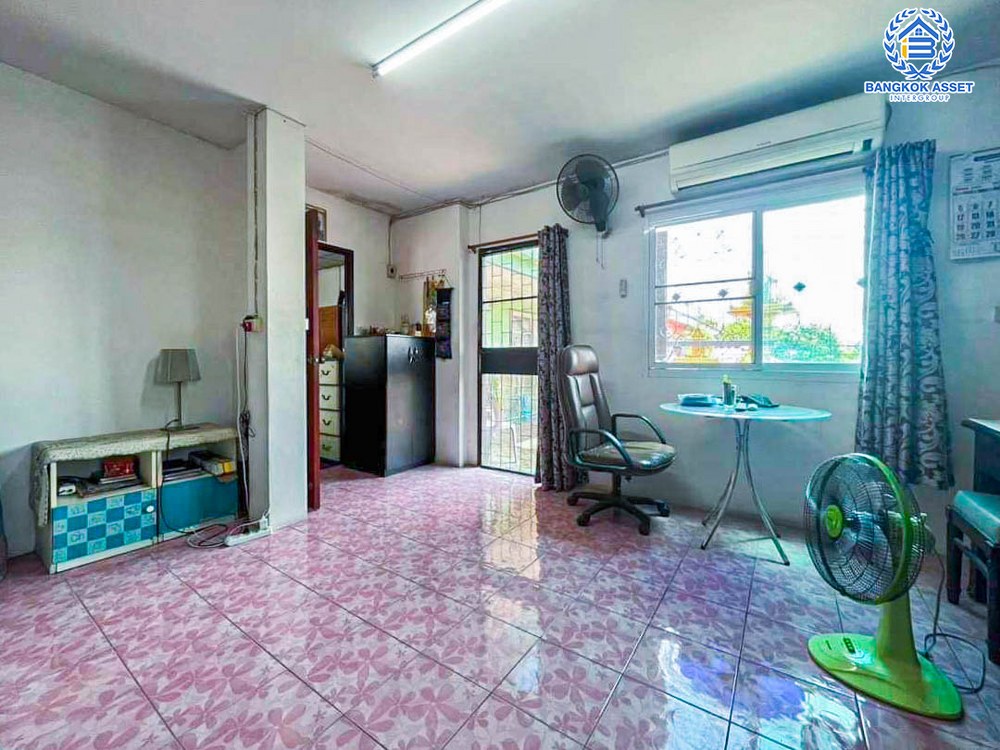 *****บ้านเดี่ยวมือสอง โครงการ เธียรสวน รามอินทรา5 เนื้อที่ 54 ตร.ว. ฟังก์ชัน 4 ห้องนอน 3 ห้องน้ำ 3 ที่จอดรถ บ้านสภาพสวย พร้อมเข้าอยู่ โครงการบนทำเลเดินทางสะดวก เชื่อมต่อถนนรามอินทรา ถนนพหลโยธิน ถนนเกษตร-นวมินทร์ ใกล้รถไฟฟ้าสายสีเขียว "สถานีสะพานใหม่" และจุดขึ้นทางด่วน "วงเเหวนตะวันออก-บางปะอิน"