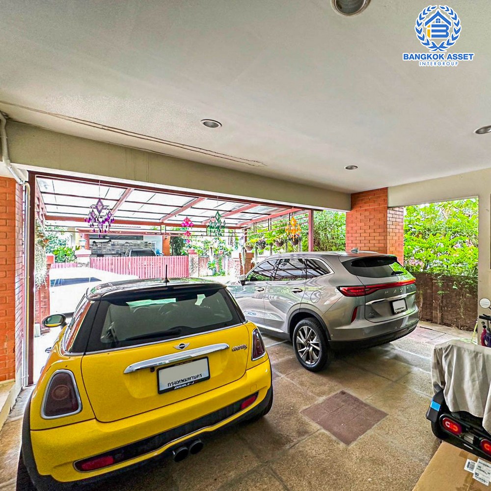 *****บ้านเดี่ยวมือสอง โครงการ ลัดดารมย์ อิลิแกนซ์ พระราม5-2 เนื้อที่ 140.90 ตร.ว. ฟังก์ชัน 5 ห้องนอน 5 ห้องน้ำ 2 ที่จอดรถ บ้านสภาพดีเยี่ยม พร้อมเรือนรับรอง บนทำเลศักยภาพ เชื่อมต่อถนนนครอินทร์ ถนนกาญจนาภิเษก ถนนราชพฤกษ์ ใกล้รถไฟฟ้าสายสีม่วง "สถานีศูนย์ราชการนนทบุรี" และจุดขึ้นทางด่วน "ศรีรัช"