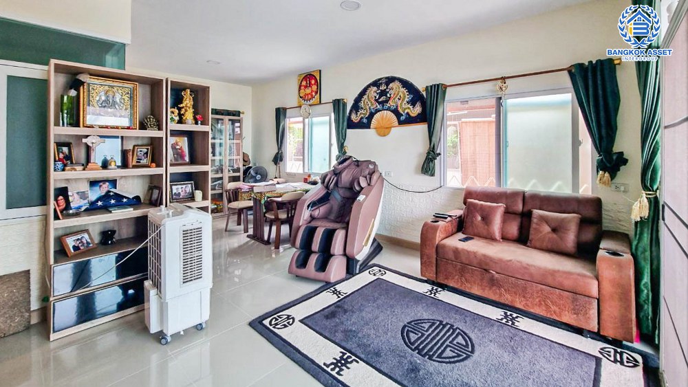 *****ทาวน์เฮ้าส์มือสอง โครงการ กัสโต้ เพชรเกษม-ทวีวัฒนา เนื้อที่ 28.70 ตร.ว. ฟังก์ชัน 4 ห้องนอน 3 ห้องน้ำ 2 ที่จอดรถ ภายในสภาพดีเยี่ยม โครงการตั้งบนทำเลเดินทางสะดวก เชื่อมต่อถนนเลียบคลองทวีวัฒนา ถนนเพชรเกษม ถนนพุทธมณฑลสาย3 ถนนบรมราชชนนี ใกล้เดอะมอลล์บางเเค