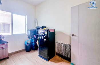 *****ทาวน์เฮ้าส์มือสอง โครงการ กัสโต้ เพชรเกษม-ทวีวัฒนา เนื้อที่ 28.70 ตร.ว. ฟังก์ชัน 4 ห้องนอน 3 ห้องน้ำ 2 ที่จอดรถ ภายในสภาพดีเยี่ยม โครงการตั้งบนทำเลเดินทางสะดวก เชื่อมต่อถนนเลียบคลองทวีวัฒนา ถนนเพชรเกษม ถนนพุทธมณฑลสาย3 ถนนบรมราชชนนี ใกล้เดอะมอลล์บางเเค