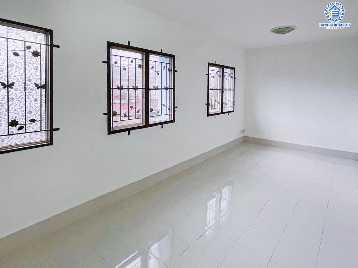 *****ทาวน์เฮ้าส์มือสองนนทบุรี โครงการ พฤกษา49 กาญจนาภิเษก เนื้อที่ 17.4 ตร.ว. ฟังก์ชัน 3 ห้องนอน 2 ห้องน้ำ 1 ที่จอดรถ บ้านน่าอยู่ พร้อมเข้าอยู่ บนทำเลแห่งการเดินทาง ใกล้รถไฟฟ้าสายสีม่วง "สถานีสามเเยกบางใหญ่" และจุดขึ้นทางด่วน "ศรีรัช" จองเลย!