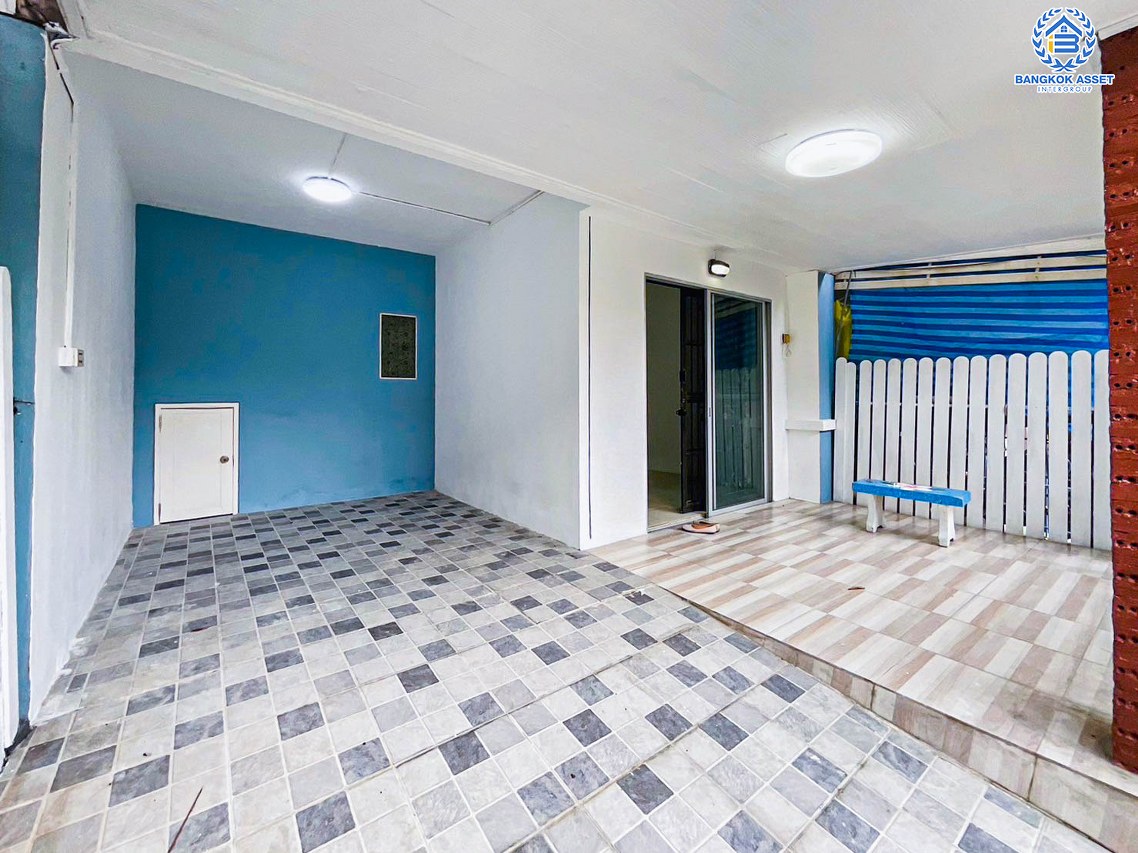 *****ทาวน์เฮ้าส์มือสองนนทบุรี โครงการ พฤกษา49 กาญจนาภิเษก เนื้อที่ 17.4 ตร.ว. ฟังก์ชัน 3 ห้องนอน 2 ห้องน้ำ 1 ที่จอดรถ บ้านน่าอยู่ พร้อมเข้าอยู่ บนทำเลแห่งการเดินทาง ใกล้รถไฟฟ้าสายสีม่วง "สถานีสามเเยกบางใหญ่" และจุดขึ้นทางด่วน "ศรีรัช" จองเลย!