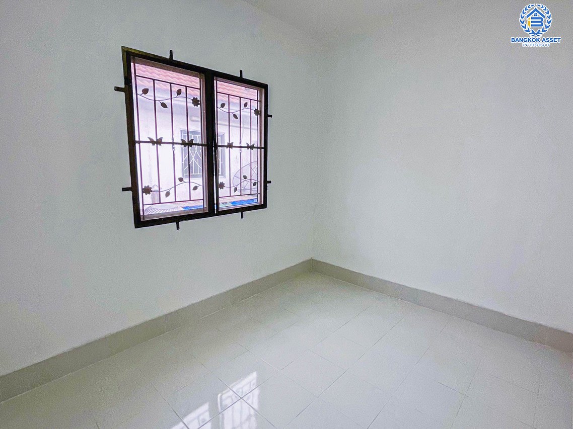 *****ทาวน์เฮ้าส์มือสองนนทบุรี โครงการ พฤกษา49 กาญจนาภิเษก เนื้อที่ 17.4 ตร.ว. ฟังก์ชัน 3 ห้องนอน 2 ห้องน้ำ 1 ที่จอดรถ บ้านน่าอยู่ พร้อมเข้าอยู่ บนทำเลแห่งการเดินทาง ใกล้รถไฟฟ้าสายสีม่วง "สถานีสามเเยกบางใหญ่" และจุดขึ้นทางด่วน "ศรีรัช" จองเลย!