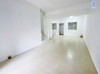 *****ทาวน์เฮ้าส์มือสองนนทบุรี โครงการ พฤกษา49 กาญจนาภิเษก เนื้อที่ 17.4 ตร.ว. ฟังก์ชัน 3 ห้องนอน 2 ห้องน้ำ 1 ที่จอดรถ บ้านน่าอยู่ พร้อมเข้าอยู่ บนทำเลแห่งการเดินทาง ใกล้รถไฟฟ้าสายสีม่วง "สถานีสามเเยกบางใหญ่" และจุดขึ้นทางด่วน "ศรีรัช" จองเลย!