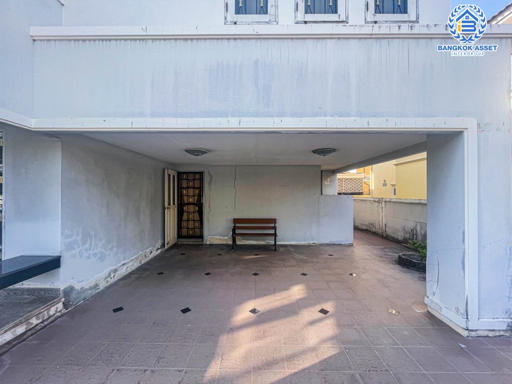 *****บ้านเดี่ยวมือสอง โครงการ เพอร์เฟคเพลส ไทรม้า เนื้อที่กว้างขวางถึง 60 ตร.ว. ฟังก์ชัน 3 ห้องนอน 4 ห้องน้ำ ที่จอดรถ 2 คัน ต่อเติมภายในสวย มีห้องน้ำในตัวทุกห้องนอน บนทำเลแห่งการเดินทาง เชื่อมต่อถนนรัตนาธิเบศร์ ถนน ใกล้รถไฟฟ้าสายสีม่วง "สถานีบางรักน้อยท่าอิฐ" และทางด่วน "งามวงศ์วาน"...