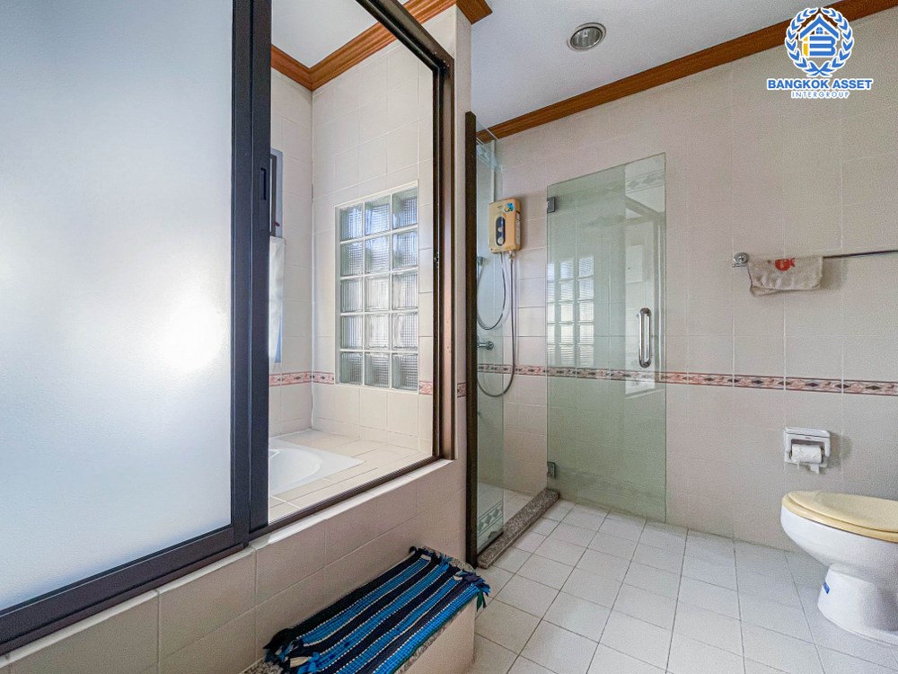 *****บ้านเดี่ยวมือสอง โครงการ เพอร์เฟคเพลส ไทรม้า เนื้อที่กว้างขวางถึง 60 ตร.ว. ฟังก์ชัน 3 ห้องนอน 4 ห้องน้ำ ที่จอดรถ 2 คัน ต่อเติมภายในสวย มีห้องน้ำในตัวทุกห้องนอน บนทำเลแห่งการเดินทาง เชื่อมต่อถนนรัตนาธิเบศร์ ถนน ใกล้รถไฟฟ้าสายสีม่วง "สถานีบางรักน้อยท่าอิฐ" และทางด่วน "งามวงศ์วาน"...