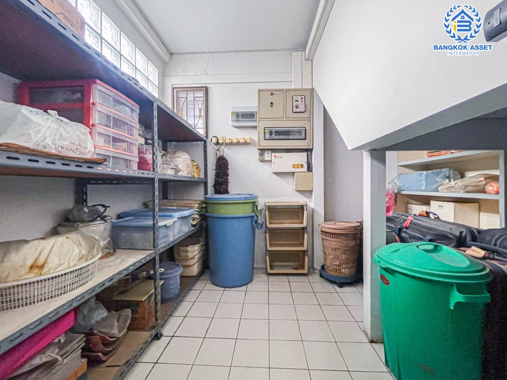 *****บ้านเดี่ยวมือสอง โครงการ เพอร์เฟคเพลส ไทรม้า เนื้อที่กว้างขวางถึง 60 ตร.ว. ฟังก์ชัน 3 ห้องนอน 4 ห้องน้ำ ที่จอดรถ 2 คัน ต่อเติมภายในสวย มีห้องน้ำในตัวทุกห้องนอน บนทำเลแห่งการเดินทาง เชื่อมต่อถนนรัตนาธิเบศร์ ถนน ใกล้รถไฟฟ้าสายสีม่วง "สถานีบางรักน้อยท่าอิฐ" และทางด่วน "งามวงศ์วาน"...