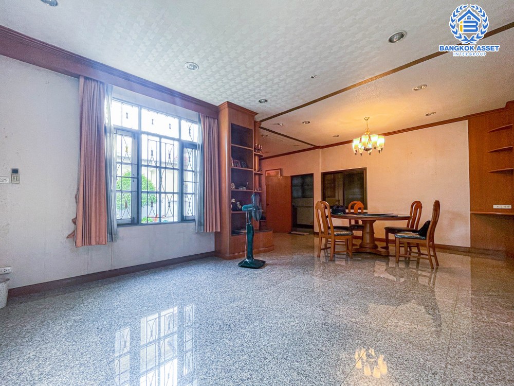 *****บ้านเดี่ยวมือสอง โครงการ เพอร์เฟคเพลส ไทรม้า เนื้อที่กว้างขวางถึง 60 ตร.ว. ฟังก์ชัน 3 ห้องนอน 4 ห้องน้ำ ที่จอดรถ 2 คัน ต่อเติมภายในสวย มีห้องน้ำในตัวทุกห้องนอน บนทำเลแห่งการเดินทาง เชื่อมต่อถนนรัตนาธิเบศร์ ถนน ใกล้รถไฟฟ้าสายสีม่วง "สถานีบางรักน้อยท่าอิฐ" และทางด่วน "งามวงศ์วาน"...