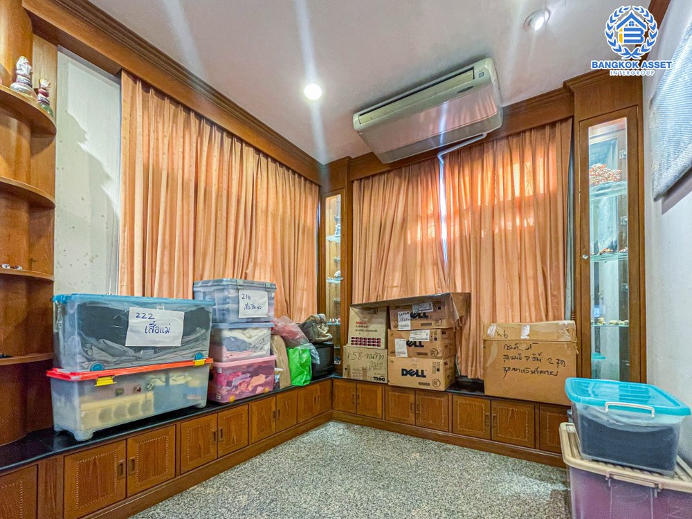 *****บ้านเดี่ยวมือสอง โครงการ เพอร์เฟคเพลส ไทรม้า เนื้อที่กว้างขวางถึง 60 ตร.ว. ฟังก์ชัน 3 ห้องนอน 4 ห้องน้ำ ที่จอดรถ 2 คัน ต่อเติมภายในสวย มีห้องน้ำในตัวทุกห้องนอน บนทำเลแห่งการเดินทาง เชื่อมต่อถนนรัตนาธิเบศร์ ถนน ใกล้รถไฟฟ้าสายสีม่วง "สถานีบางรักน้อยท่าอิฐ" และทางด่วน "งามวงศ์วาน"...